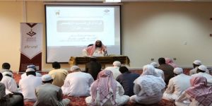 كلية القرآن الكريم بالجامعة الإسلامية تقيم محاضرة حول قراءات في كتب التخصص